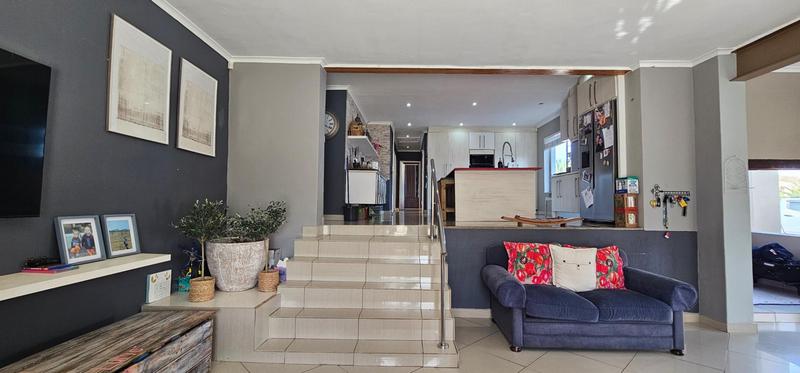 4 Bedroom Property for Sale in Myburgh Park Western Cape